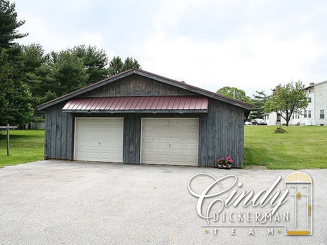 2nd image of 840 Doe Run Rd