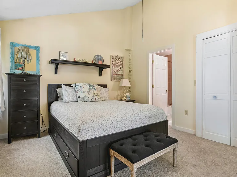 42 Quidnet Ct — Photo 5