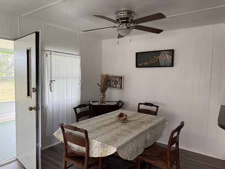 12136 Fairway Ave — Photo 6