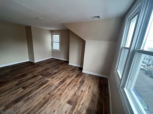 562 Summer St Photo 1