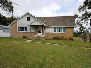 24721 W Reservation Line Rd, Curtice, OH 43412