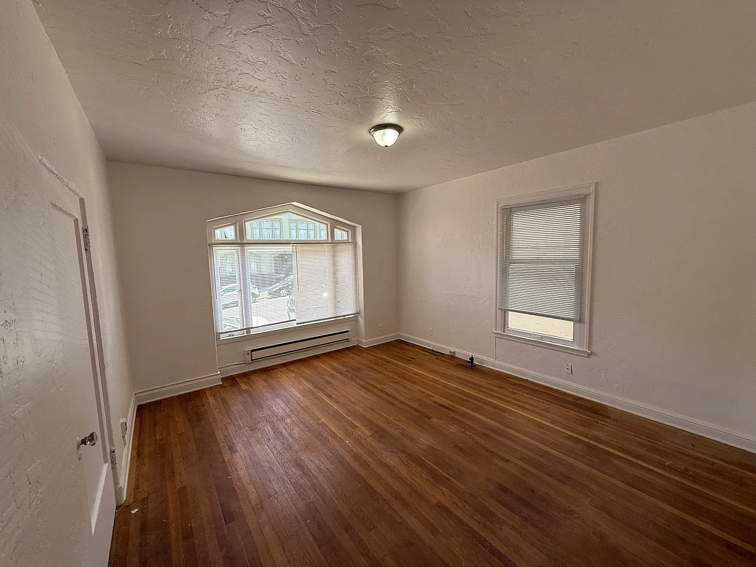 Studio, 450 sqft, $2,950 — Photo 3