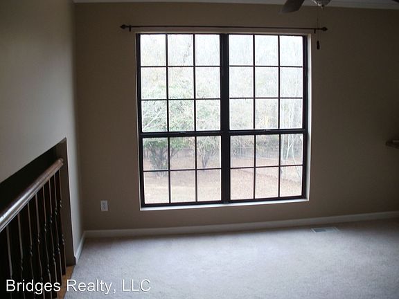 4th image of 2713 Loren Pkwy