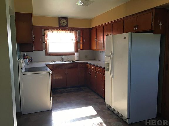 3rd image of 216 N Township Road 21