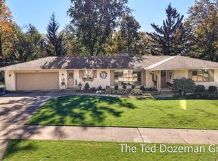 1182 Euna Vista Dr, Holland, MI 49423