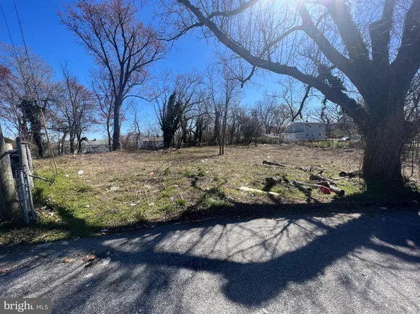 4503 Deer Park Dr, Temple Hills, MD 20748