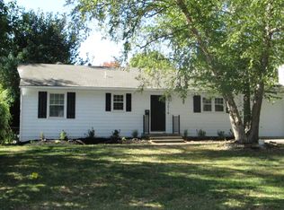 7014 Barkley St, Overland Park, KS 66204