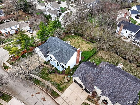 3rd image of 15595 Meadowbrook Circle Ln