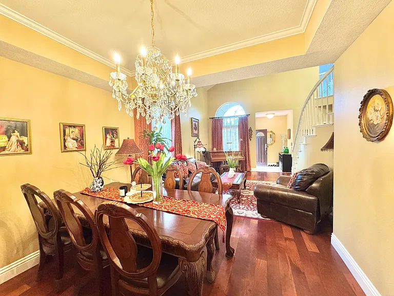 1812 Fox Springs Cir — Photo 5