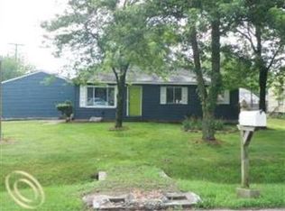 2555 Emmons Ave, Rochester Hills, MI 48307