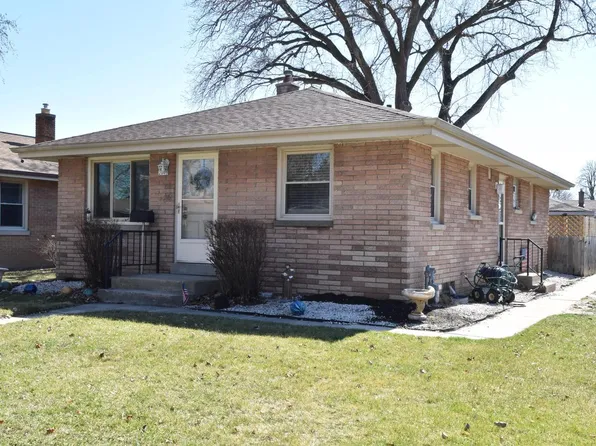 2603 East Bottsford AVENUE, Saint Francis, WI 53235
