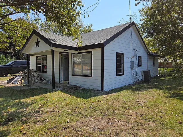 3 bed, 1580 sqft, $1,595 — Photo 2