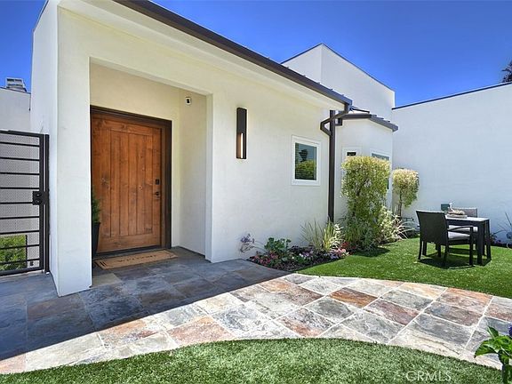 3rd image of 15059 Rayneta Dr