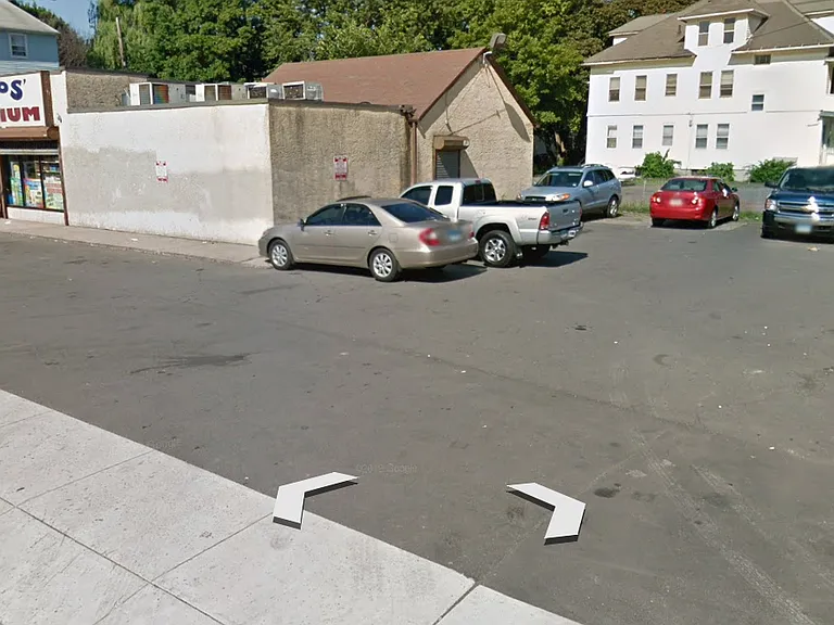 885 Albany Ave #A — Photo 3