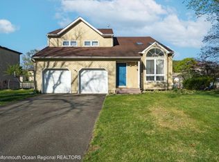 659 McCormick Dr, Toms River, NJ 08753
