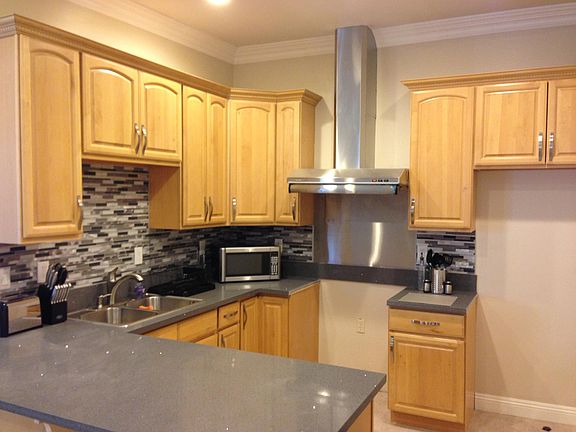 Recently remodeled kitchen w/ Quartz Counter Top