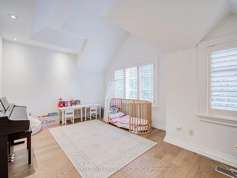 354 Old Orchard Grv — Photo 38
