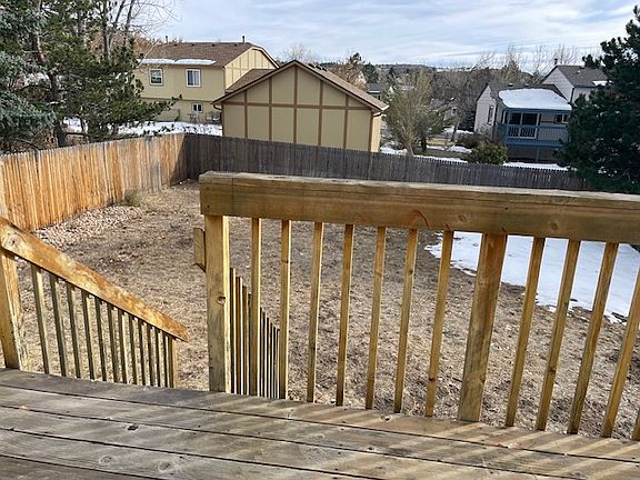 Deck & back yard