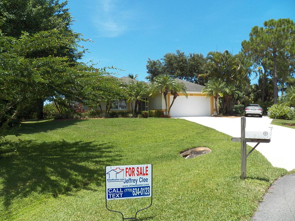 Court yard home for sale