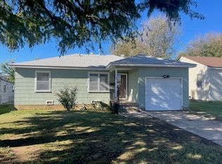 1926 N 6th St, Ponca City, OK 74601