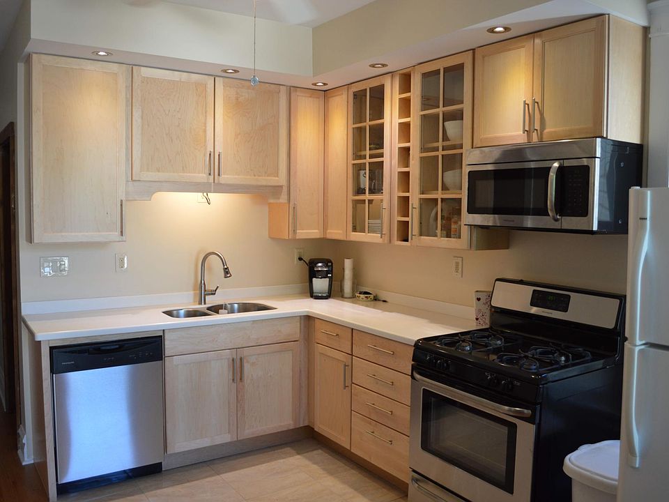 1st image of 4938 N Hoyne Ave #1