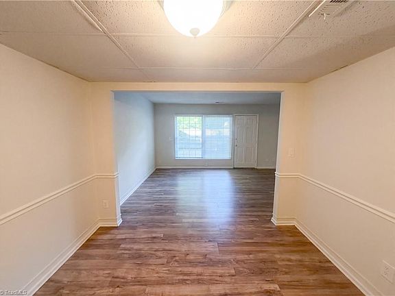 3rd image of 3229 Regents Park Ln Unit D