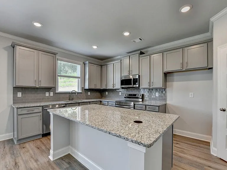 7309 Yewtree Dr — Photo 20