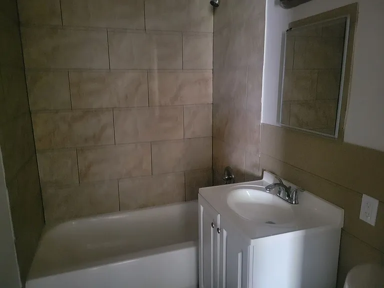 420 SE Pinecrest Dr — Photo 4