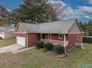 111 Cepha Dr, Hazel Green, AL 35750