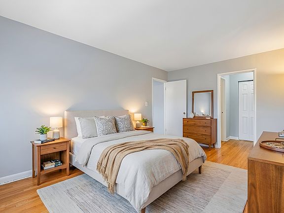 3rd image of 8500 Skokie Blvd APT 3A