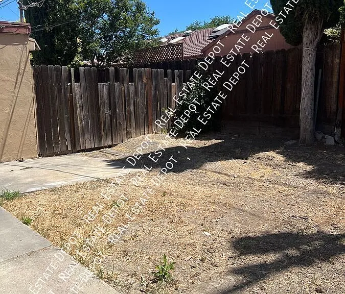 1544 Lincoln Blvd #D — Photo 3