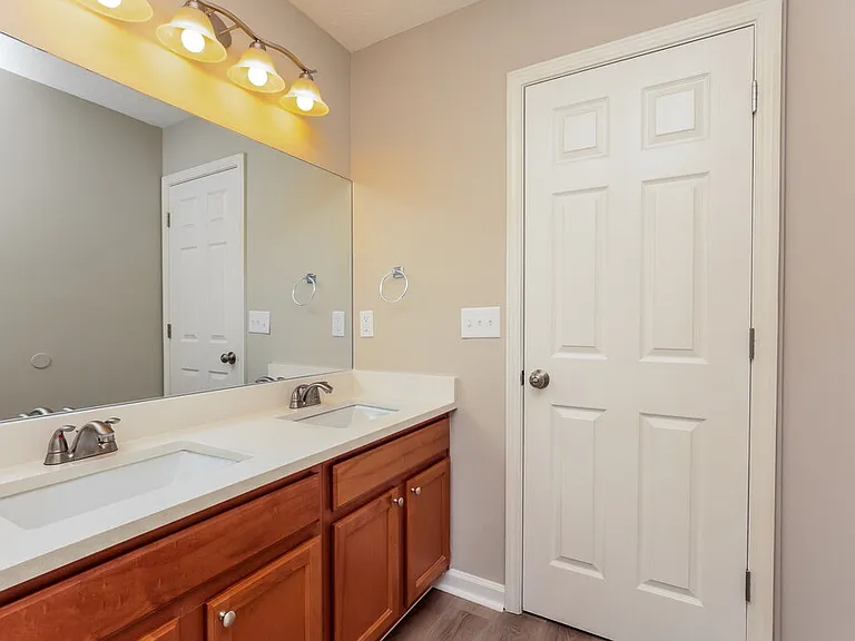 924 Grand Oak Dr — Photo 14