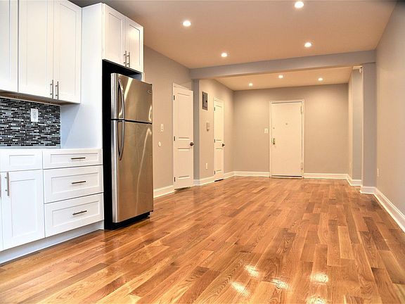 2nd image of 100 Woodruff Ave APT 5M