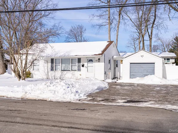 17 Armell Street, Huntington Station, NY 11746