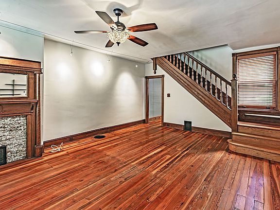 3rd image of 1018 Wawaset St