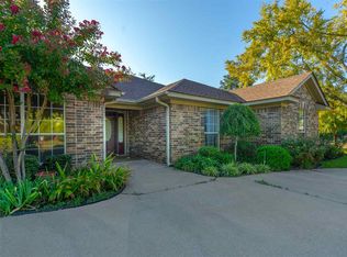 1212 Towne Lake Dr, Longview, TX 75601