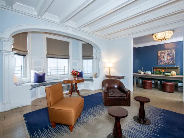 194 Riverside Drive image 1 of 24