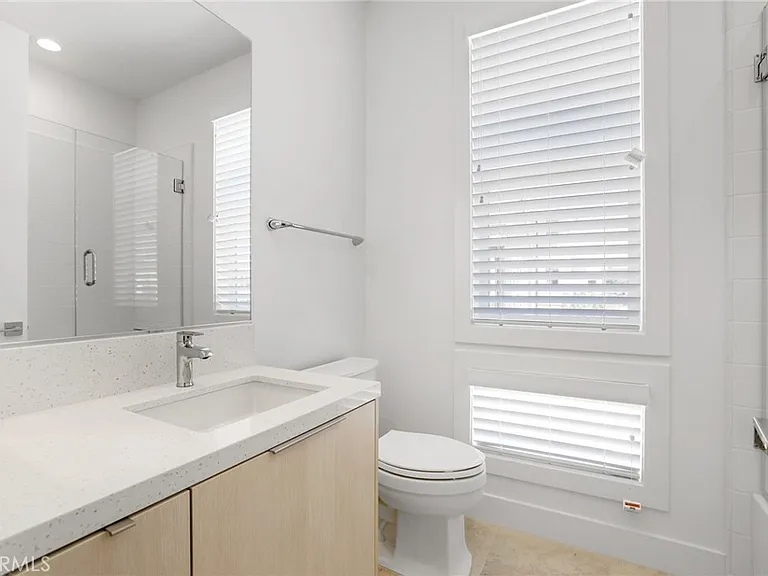 191 Hollyleaf — Photo 36