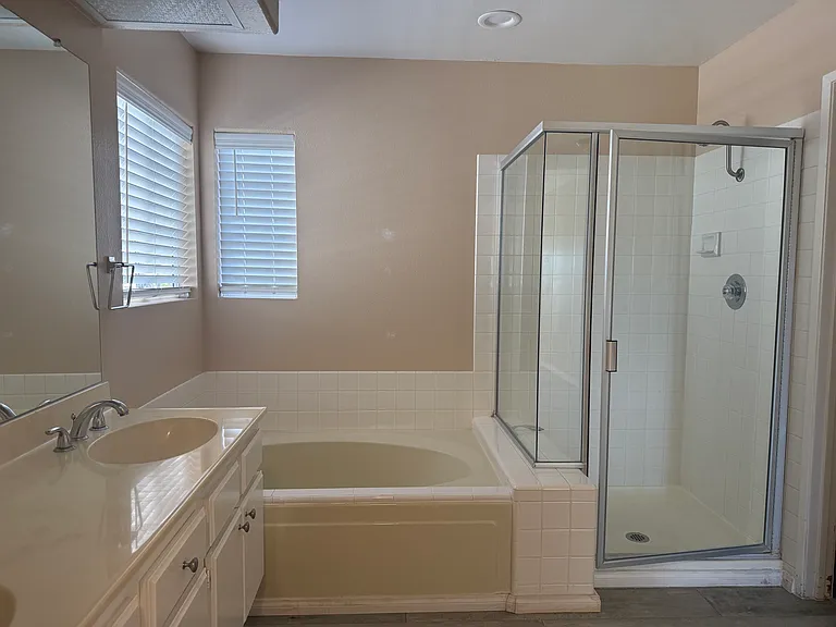 1438 Golfcrest Pl — Photo 17