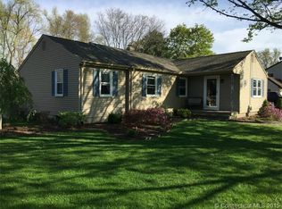 30 Pilgrim Dr, Windsor, CT 06095