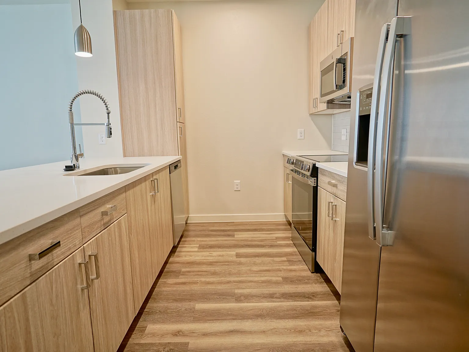 1 bed, 840 sqft, $1,295 — Photo 3