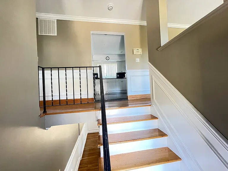 4 Nippon Ave — Photo 3