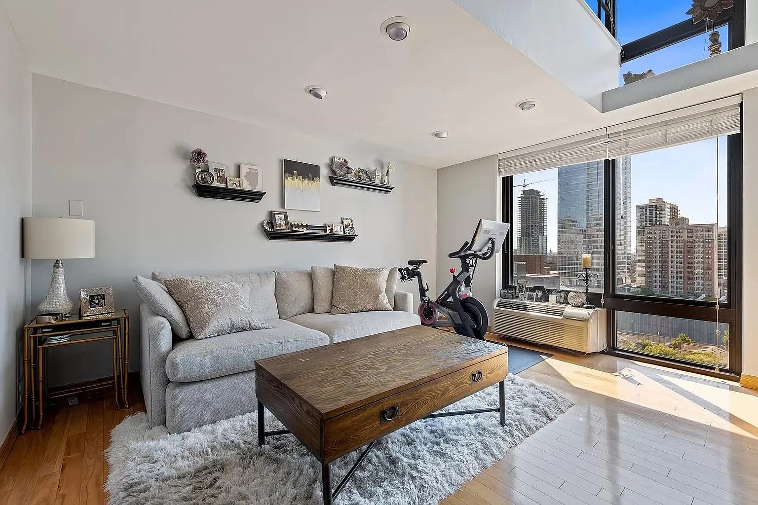 1 bed, 800 sqft, $2,695 — Photo 3