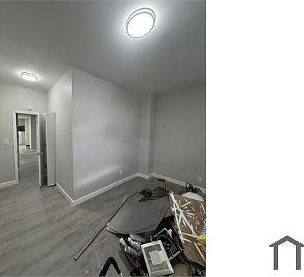 5th image of 150 Waverly St APT 1