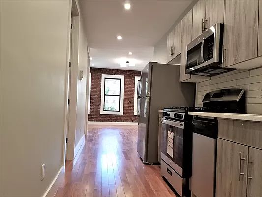 2nd image of 219 E 17th St #3L