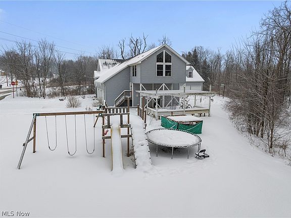 5th image of 593 Silvercrest Rd