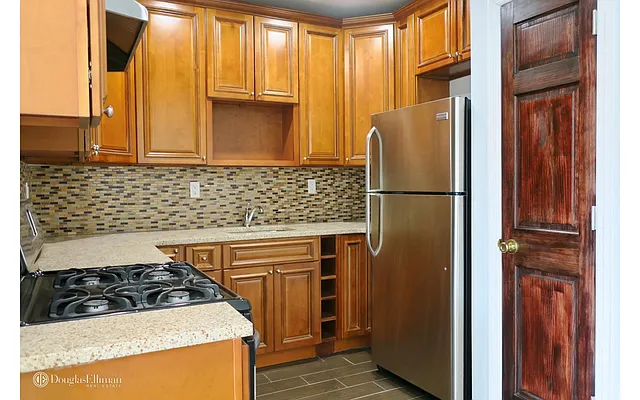 Rented by Douglas Elliman | media 36