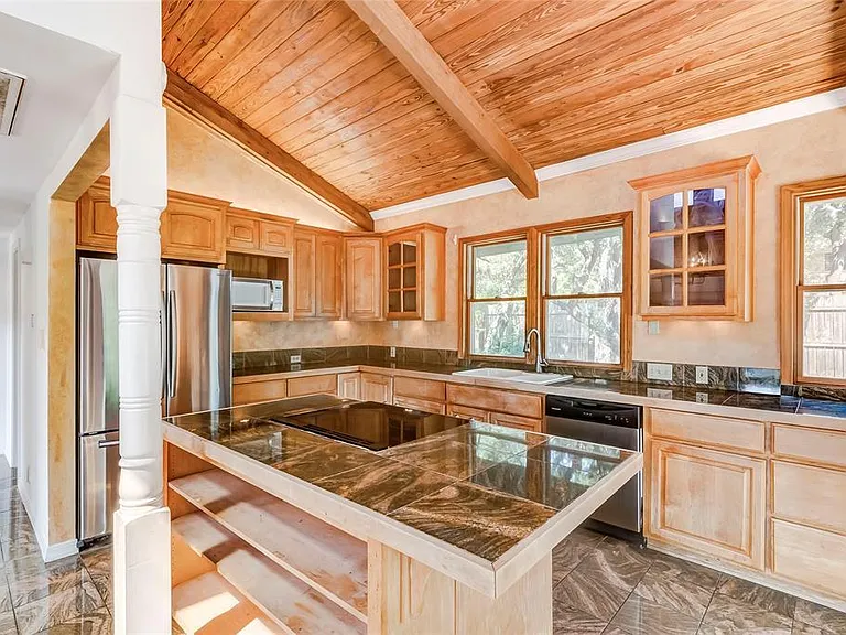 208 Westhaven Dr — Photo 11