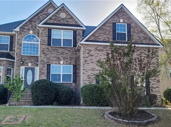 558 Georgia Cir, Loganville, GA 30052