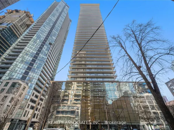 33 Charles St E, Toronto, ON